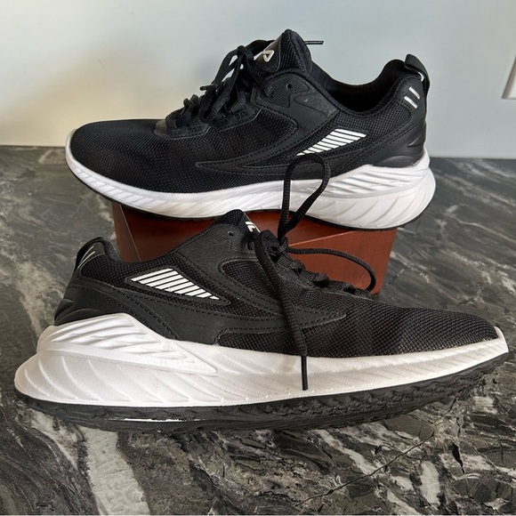 Fila Black Running Shoes - Picture 11 of 12